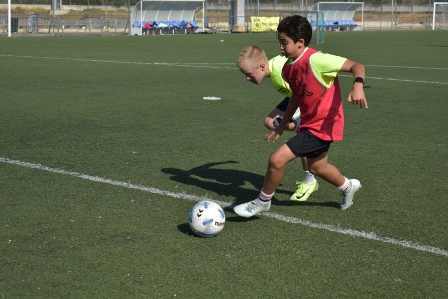 Cómo influye un buen campus de verano en la confianza y mentalidad del jugador.