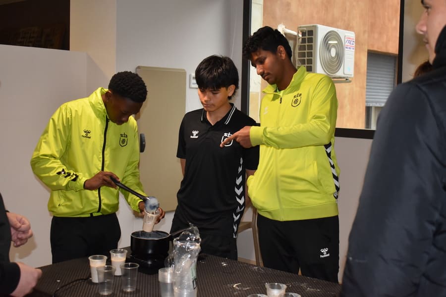 Top 6 hábitos de nutrición que potencian tu rendimiento en el fútbol.