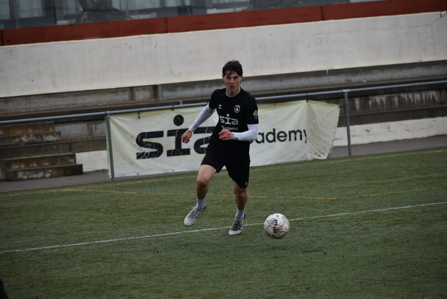 Cómo medir la mejora en velocidad y resistencia de forma práctica para el fútbol.