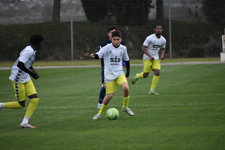 La geometría en el fútbol: posicionamiento y ángulos que marcan la diferencia.