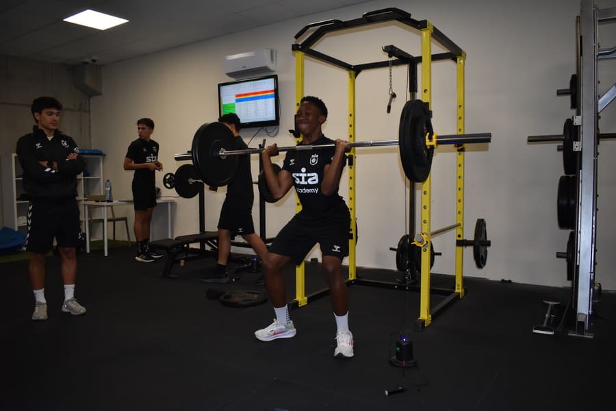 Disciplina, constancia y hábitos: la base del éxito en academias de fútbol.