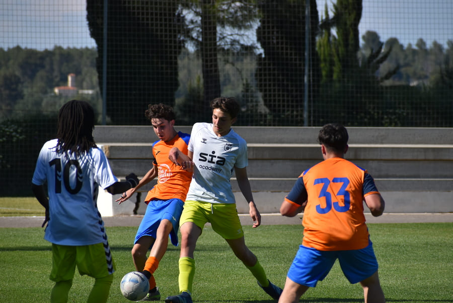 Discipline, consistency and habits: the foundation of success in football academies.