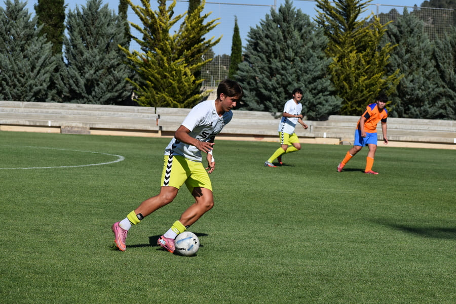 Suplementación en jóvenes futbolistas: lo que sí es recomendable y lo que no.
