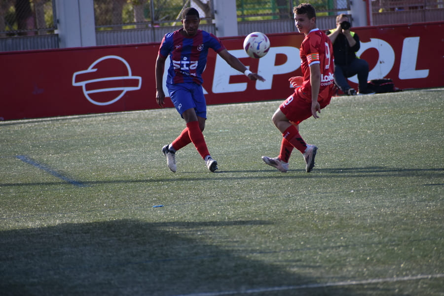 Crossing in modern football: keys to execute and defend them.