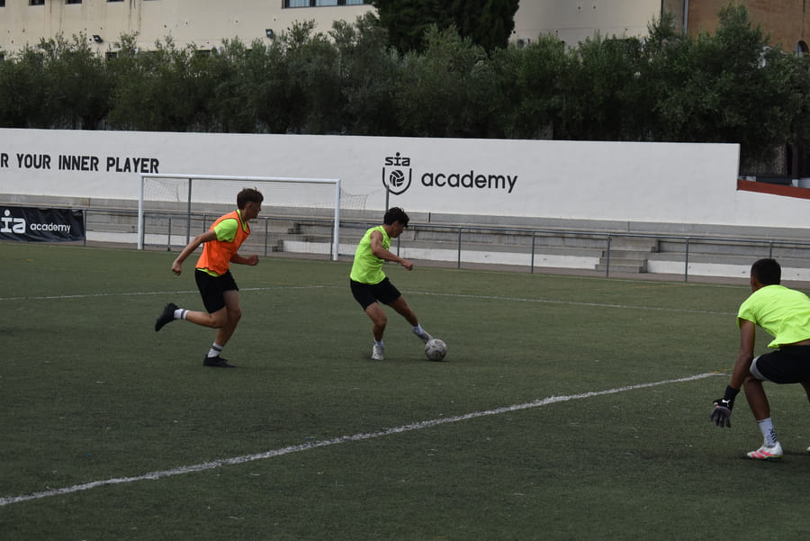 How to train in summer to improve in football.