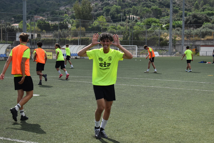 Cómo afrontar la competitividad en una academia de fútbol profesional.