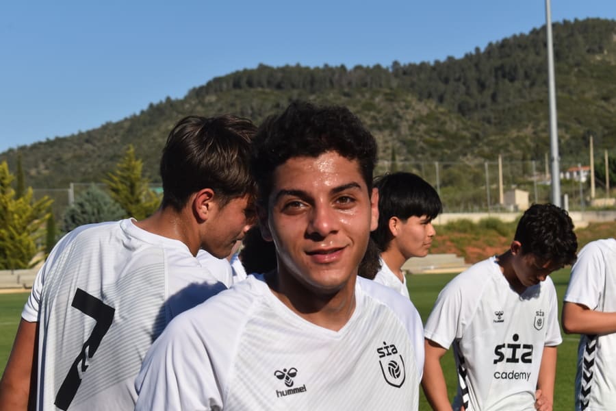 Factores invisibles que determinan el progreso de un jugador de fútbol.
